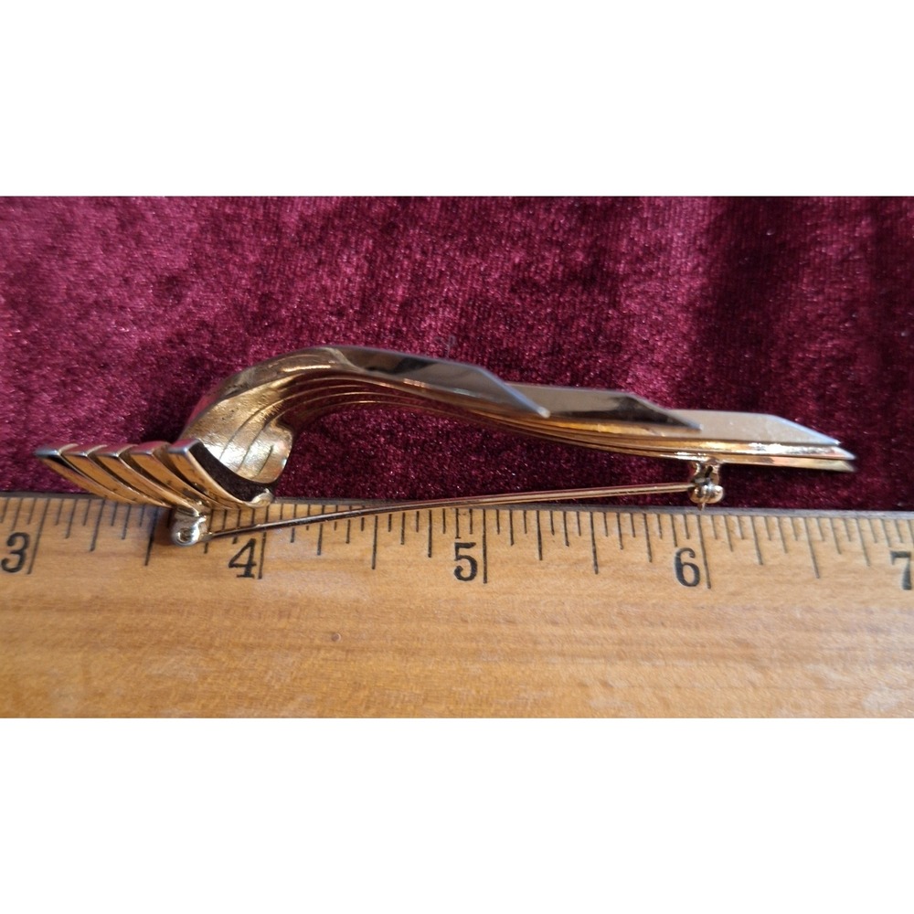 Vintage Large 3.75" Mid Century Modern Gold Toned Sweeping Winged show Brooch - Picture 2 of 11